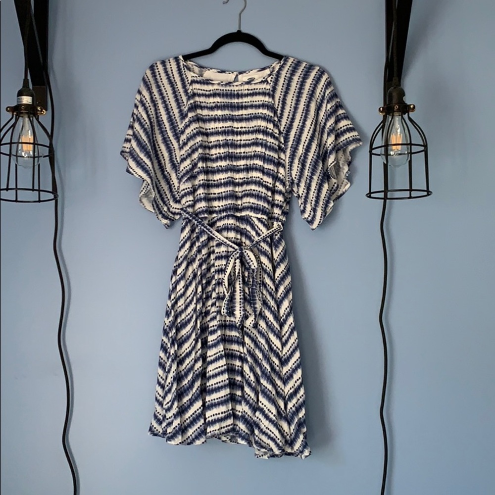 Old Navy Flutter sleeve dress